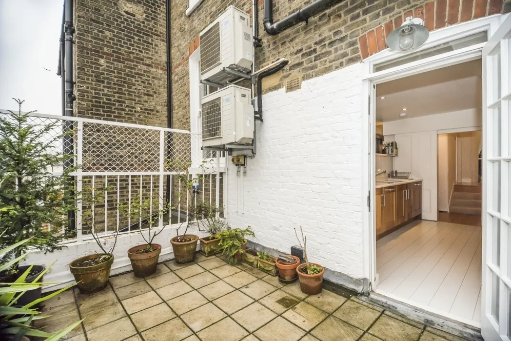 Clapham Common North Side, SW4 photo 11