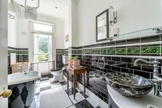 Clapham Common North Side, SW4 photo 12