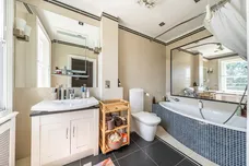 Clapham Common North Side, SW4 photo 14