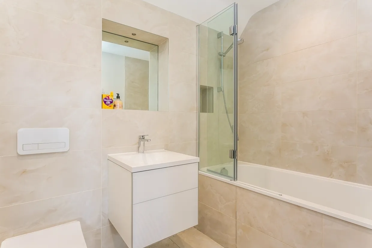 Rutland Close Taplow SL6 photo 15