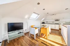 Teignmouth Road London NW2 photo 2
