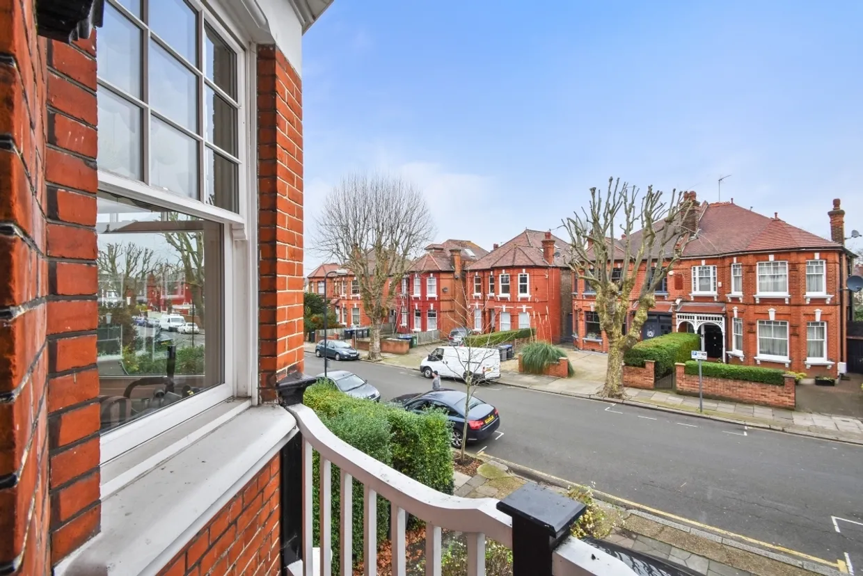 Teignmouth Road London NW2 photo 6