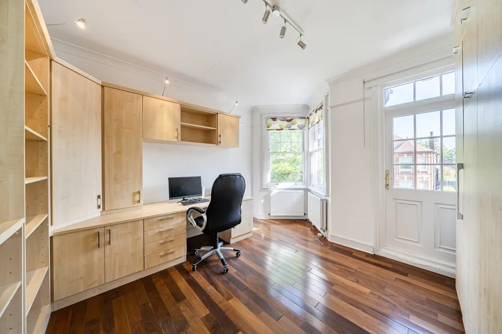 Teignmouth Road London NW2 photo 9