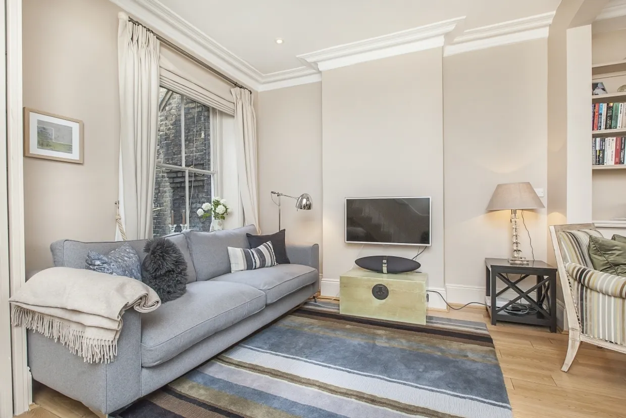 Westmoreland Terrace, SW1V photo 3
