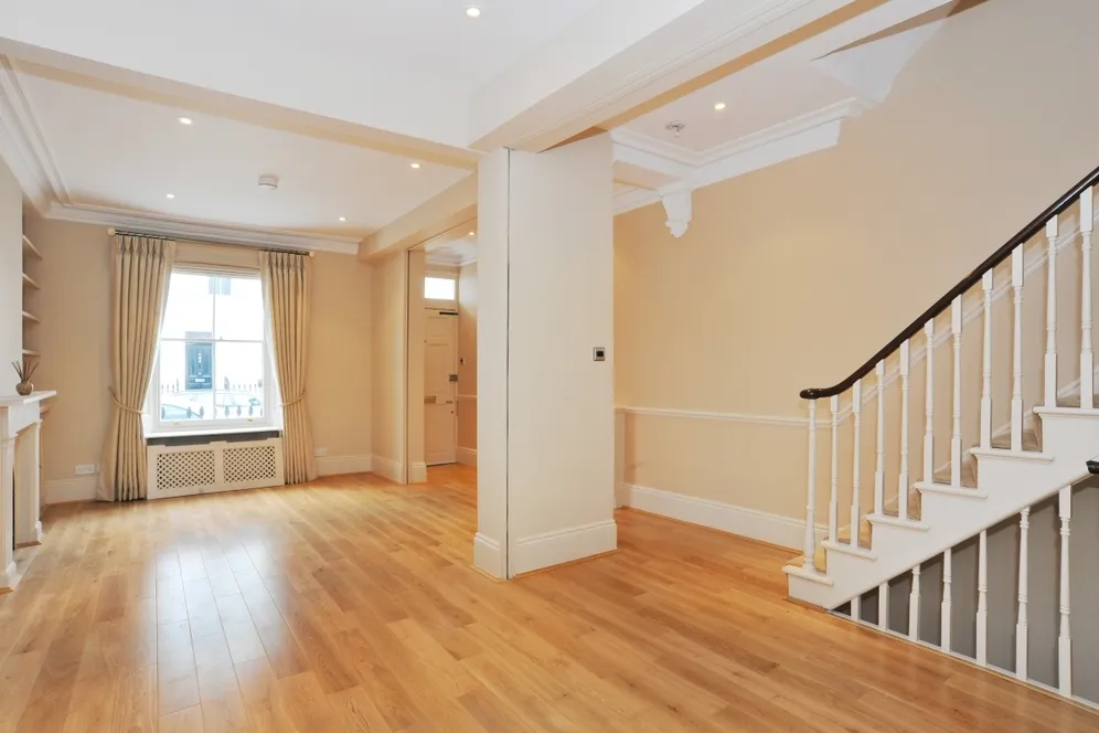 Westmoreland Terrace, SW1V photo 5
