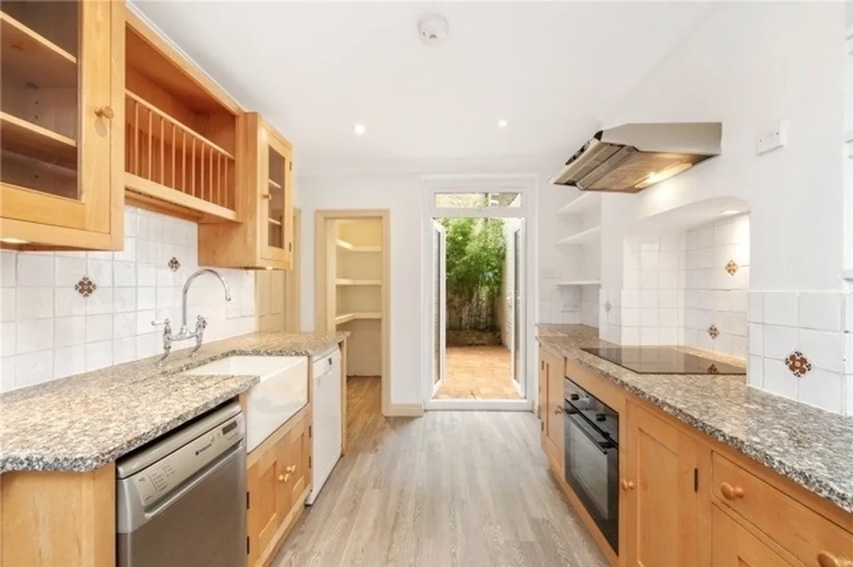 Westmoreland Terrace, SW1V photo 11