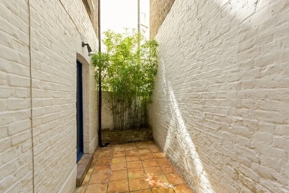 Westmoreland Terrace, SW1V photo 12