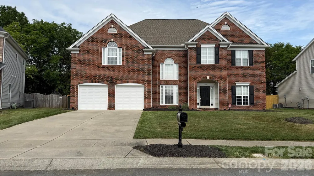 11234 Huntington Meadow Ln, Charlotte, NC 28273