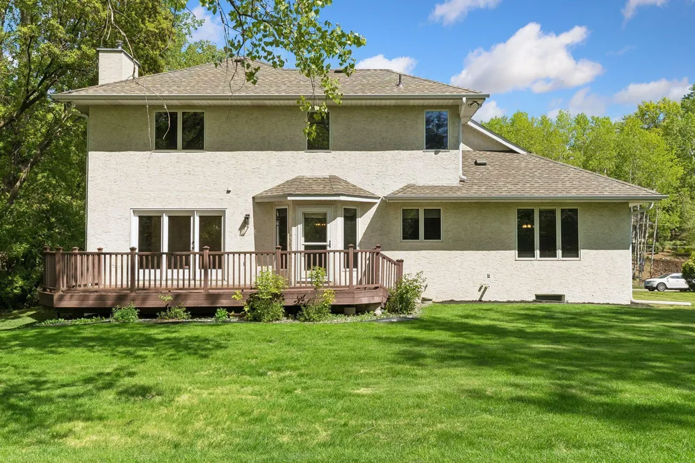 1933 Charlton St, West Saint Paul, MN 55118