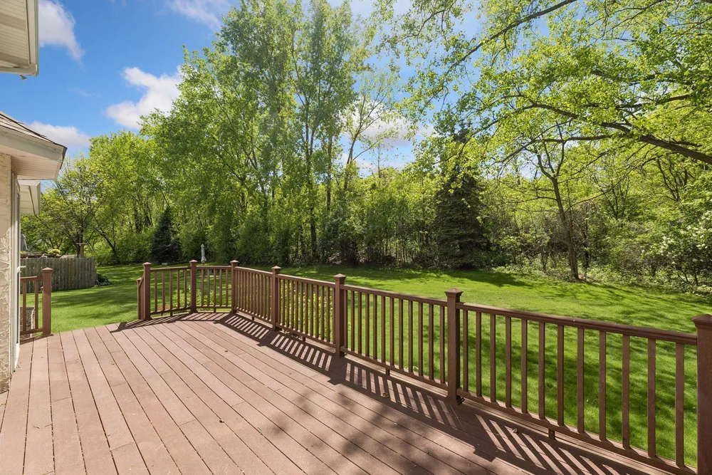 1933 Charlton St, West Saint Paul, MN 55118