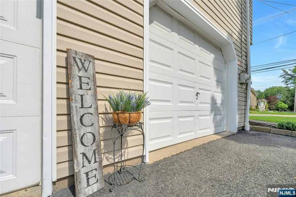 157 Harriot Ave, Harrington Park, NJ 07640