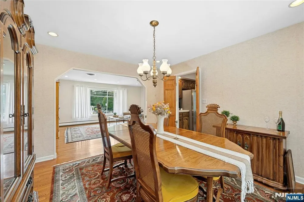 157 Harriot Ave, Harrington Park, NJ 07640