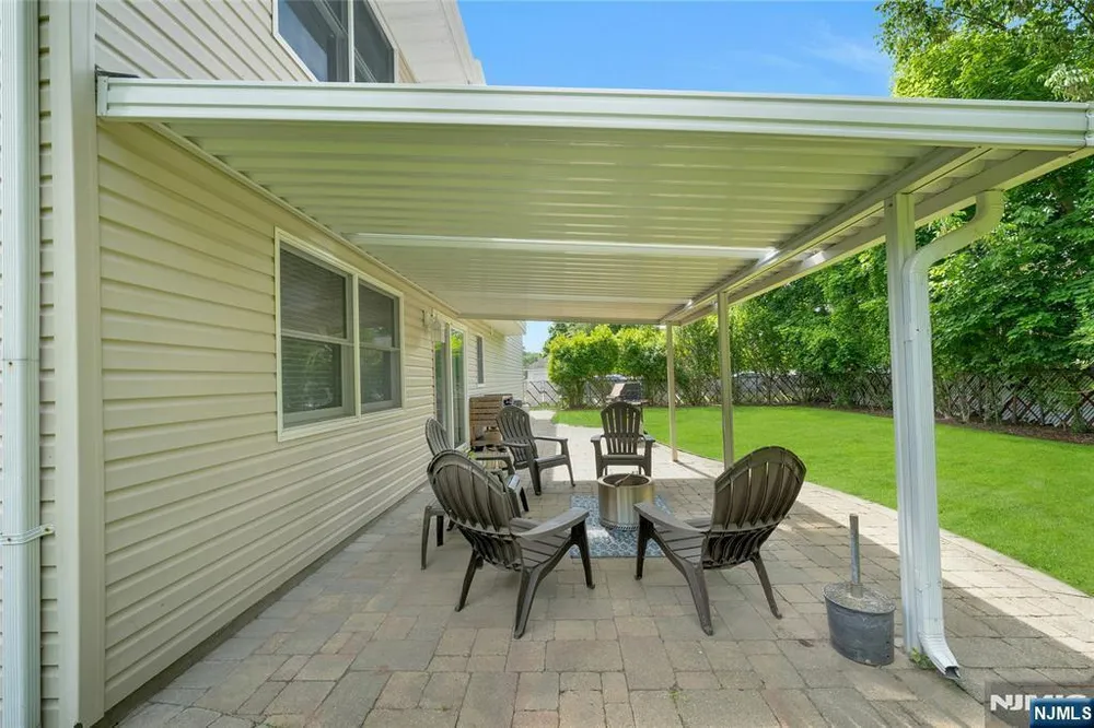 157 Harriot Ave, Harrington Park, NJ 07640