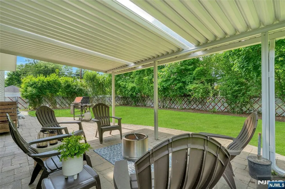 157 Harriot Ave, Harrington Park, NJ 07640