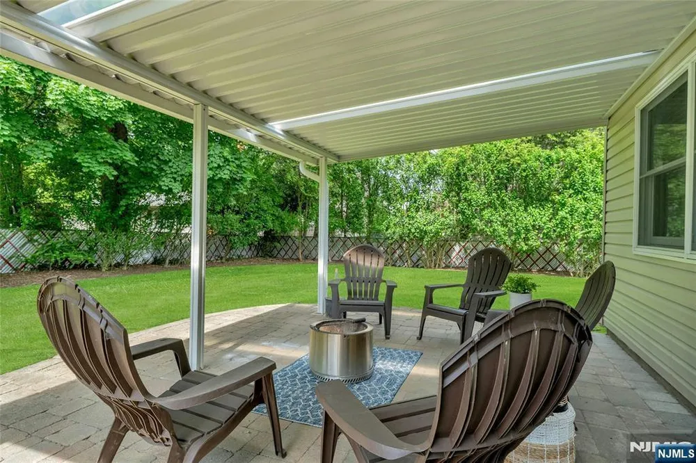 157 Harriot Ave, Harrington Park, NJ 07640