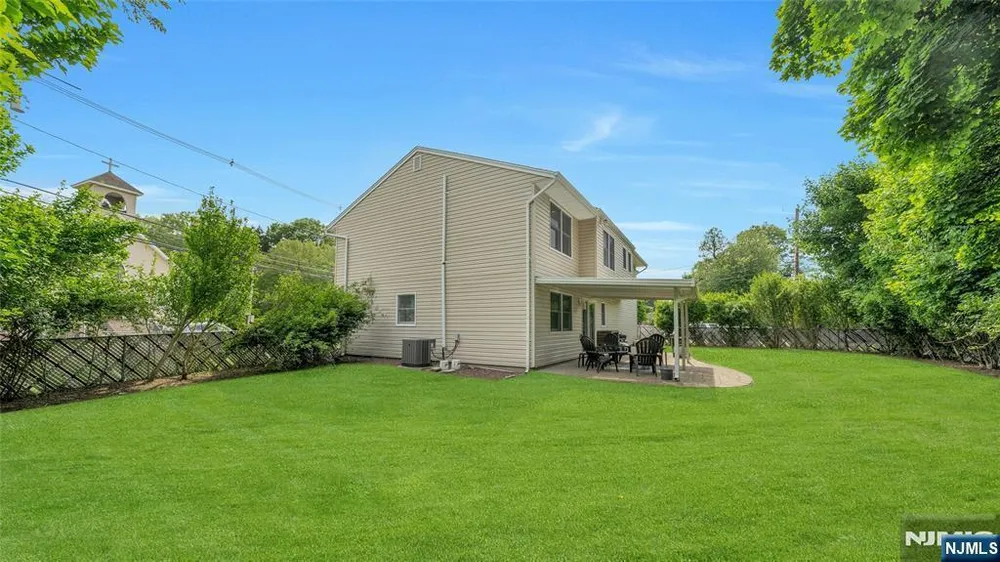 157 Harriot Ave, Harrington Park, NJ 07640