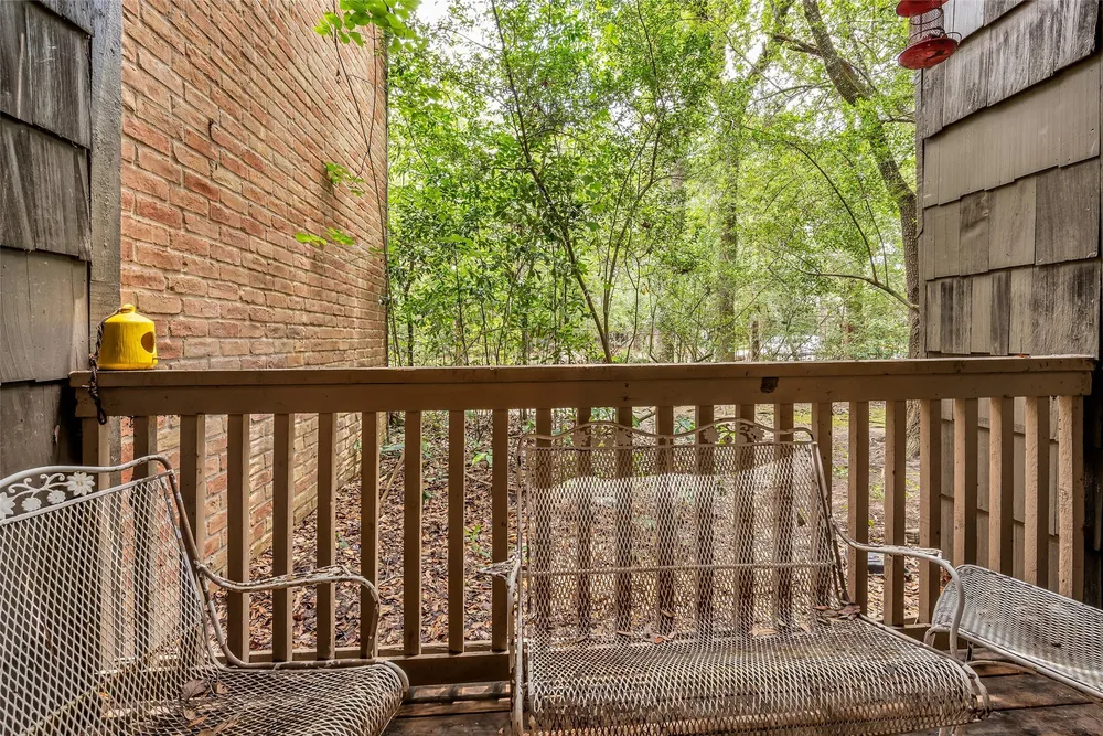 208 Sugarberry Circle, Houston, TX 77024