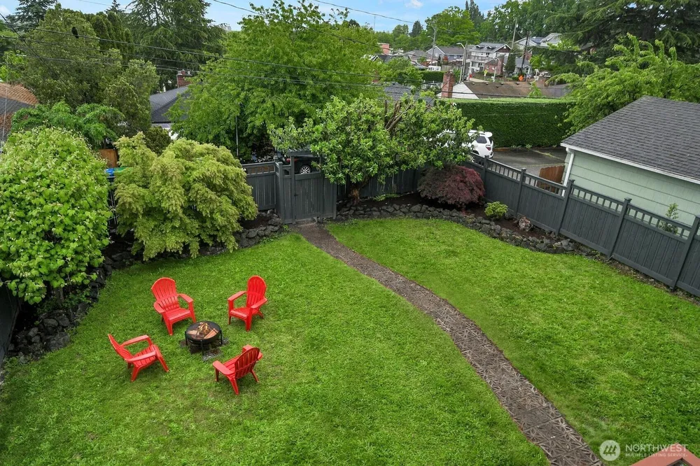 6738 36th Ave SW, Seattle, WA 98126