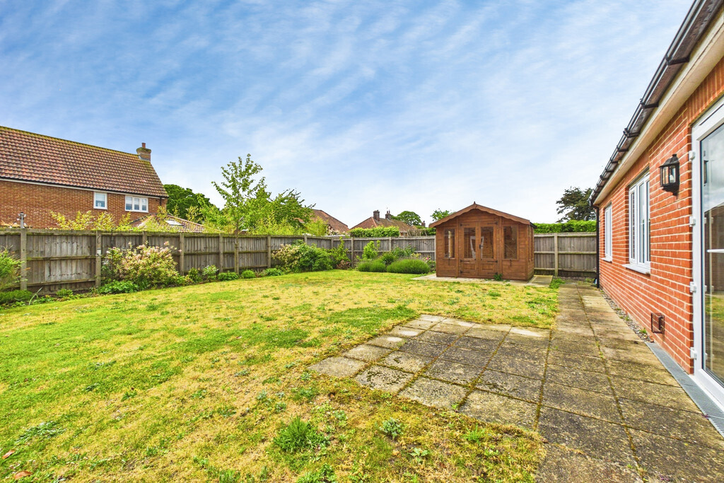 Blacksmiths Gardens, Thurlton Image 12