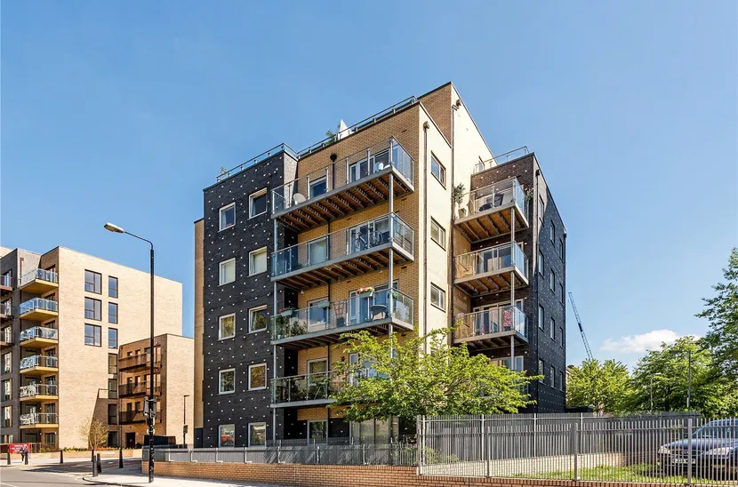 Broomfield Street, E14