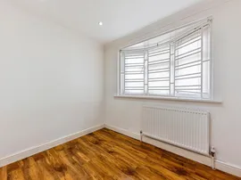 Harlaxton Road, Grantham thumb 3
