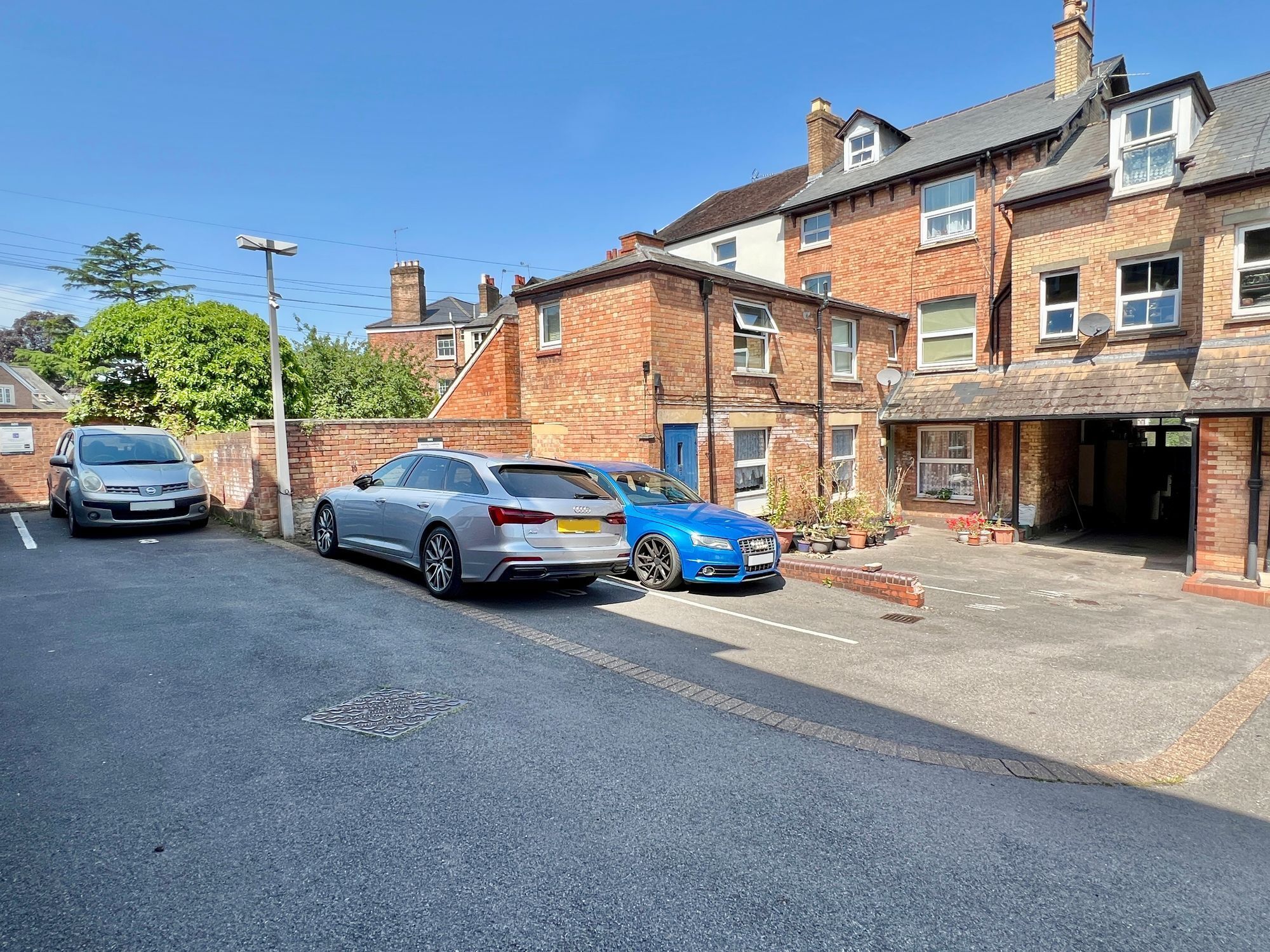 Dovetail Court, Park Street - NO onward chain! Image 12