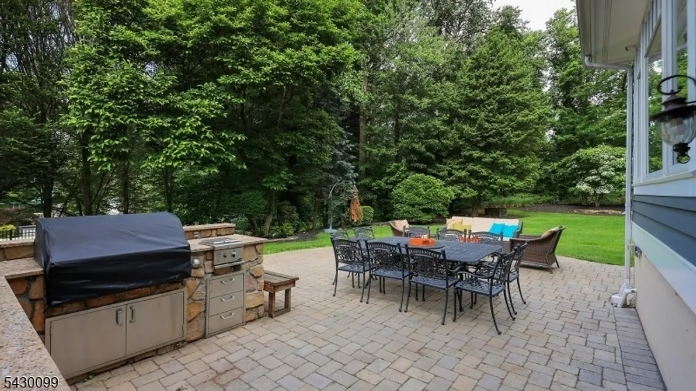 244 Pembrook Rd, Mountainside, NJ 07092