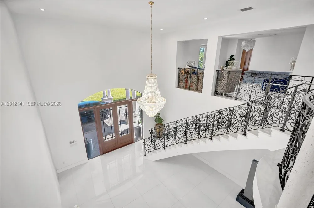 12401 SW 45th St, Miami, FL 33175