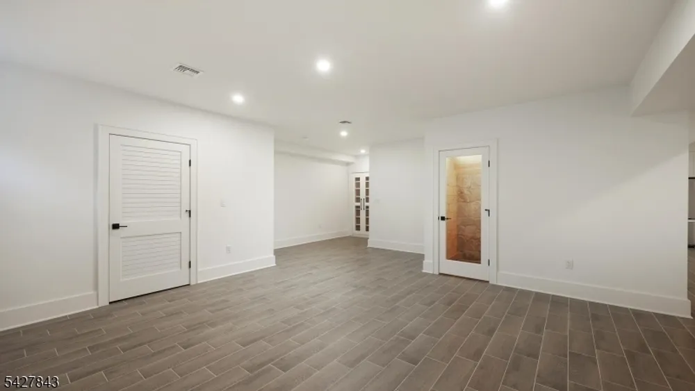 15 School Ave, Chatham, NJ 07928