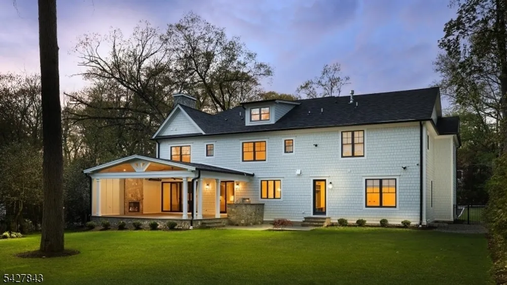15 School Ave, Chatham, NJ 07928