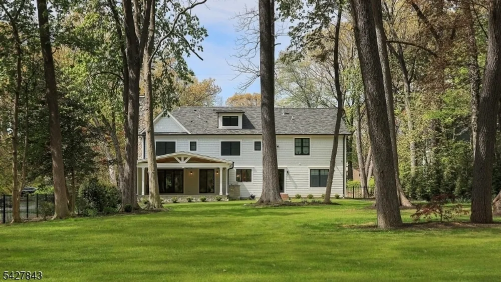 15 School Ave, Chatham, NJ 07928
