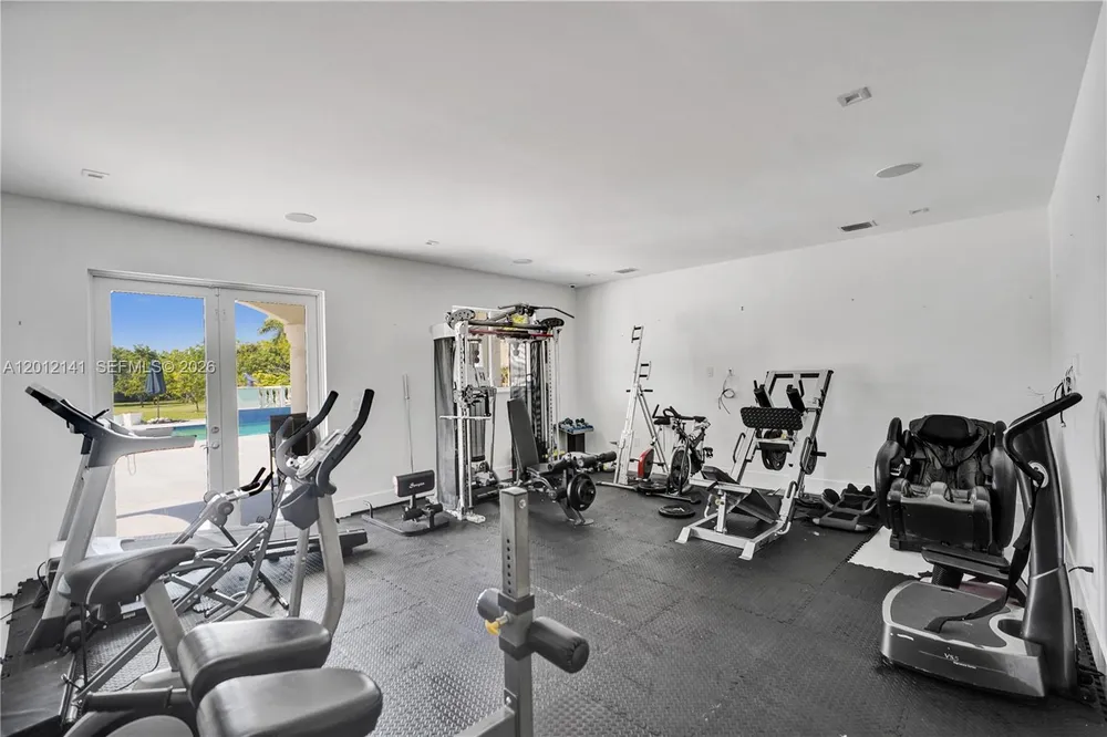 12401 SW 45th St, Miami, FL 33175