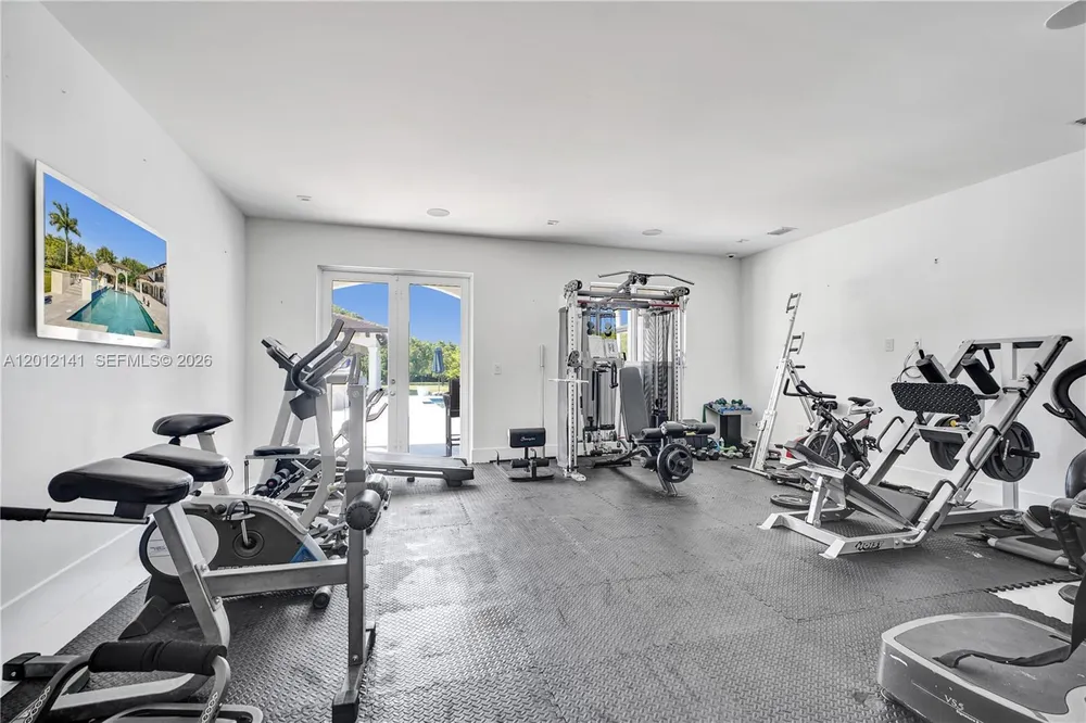 12401 SW 45th St, Miami, FL 33175