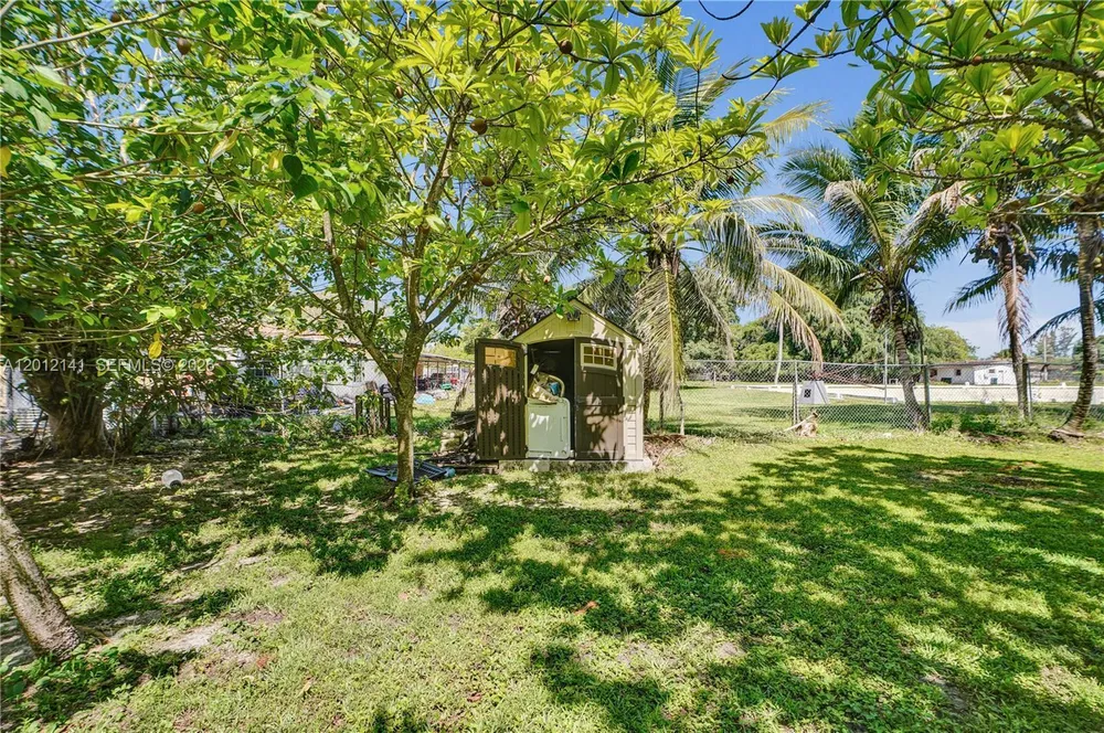 12401 SW 45th St, Miami, FL 33175