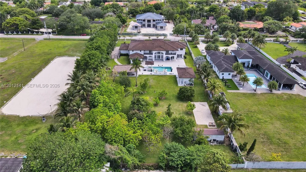 12401 SW 45th St, Miami, FL 33175