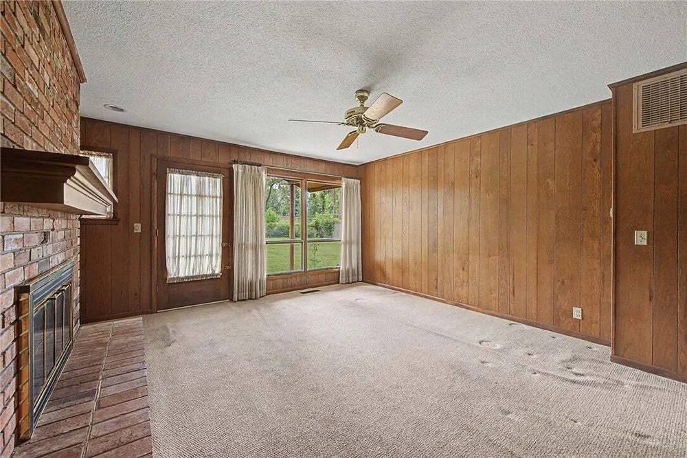 1308 Birch Dr, Rogers, AR 72758