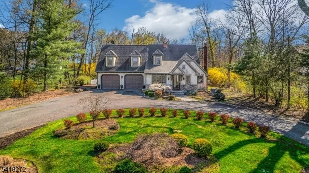 21 Hewlett Rd, Montville, NJ 07082