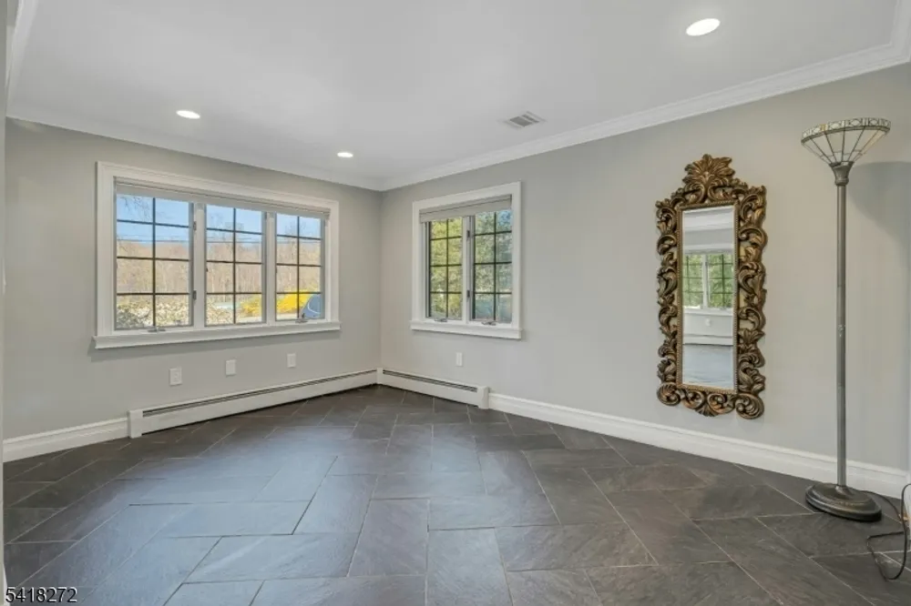 21 Hewlett Rd, Montville, NJ 07082