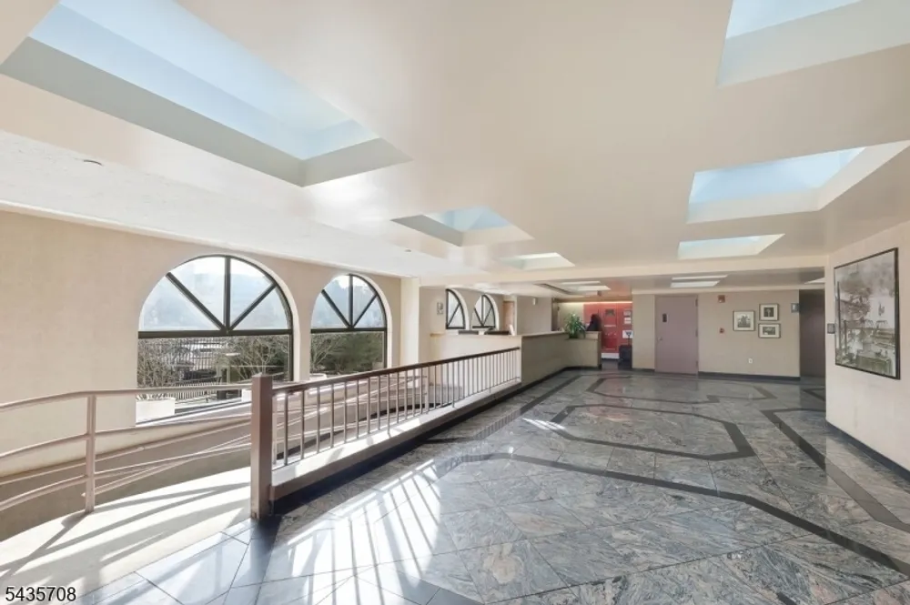 111 Mulberry St, Newark, NJ 07102