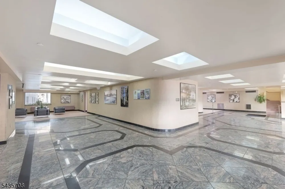 111 Mulberry St, Newark, NJ 07102