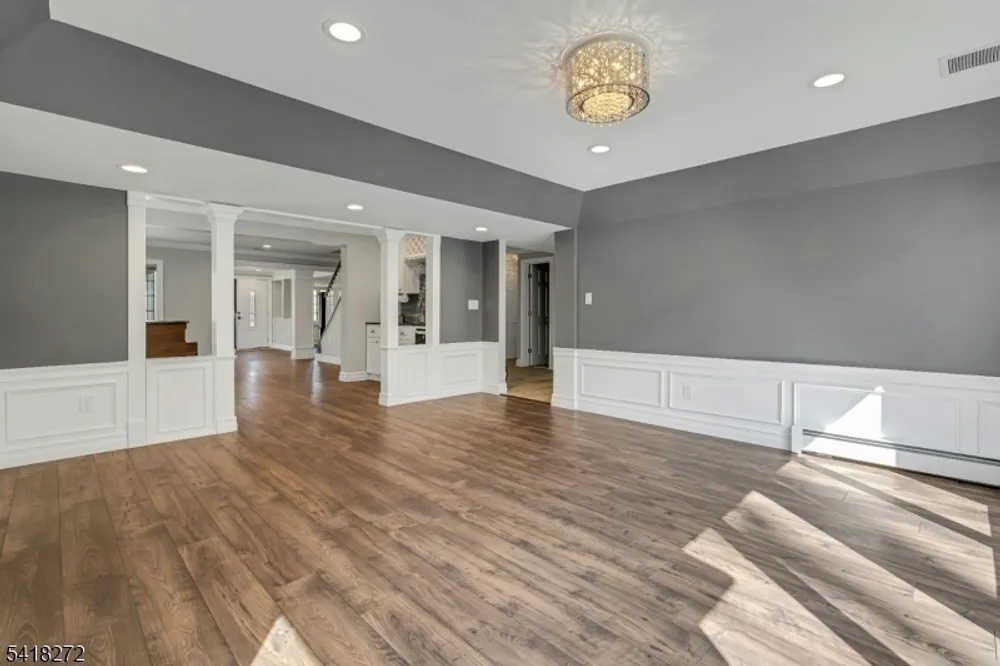 21 Hewlett Rd, Montville, NJ 07082
