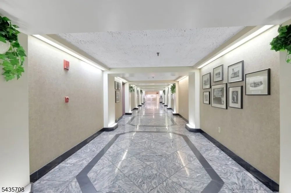111 Mulberry St, Newark, NJ 07102