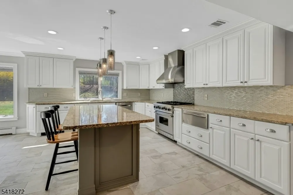 21 Hewlett Rd, Montville, NJ 07082