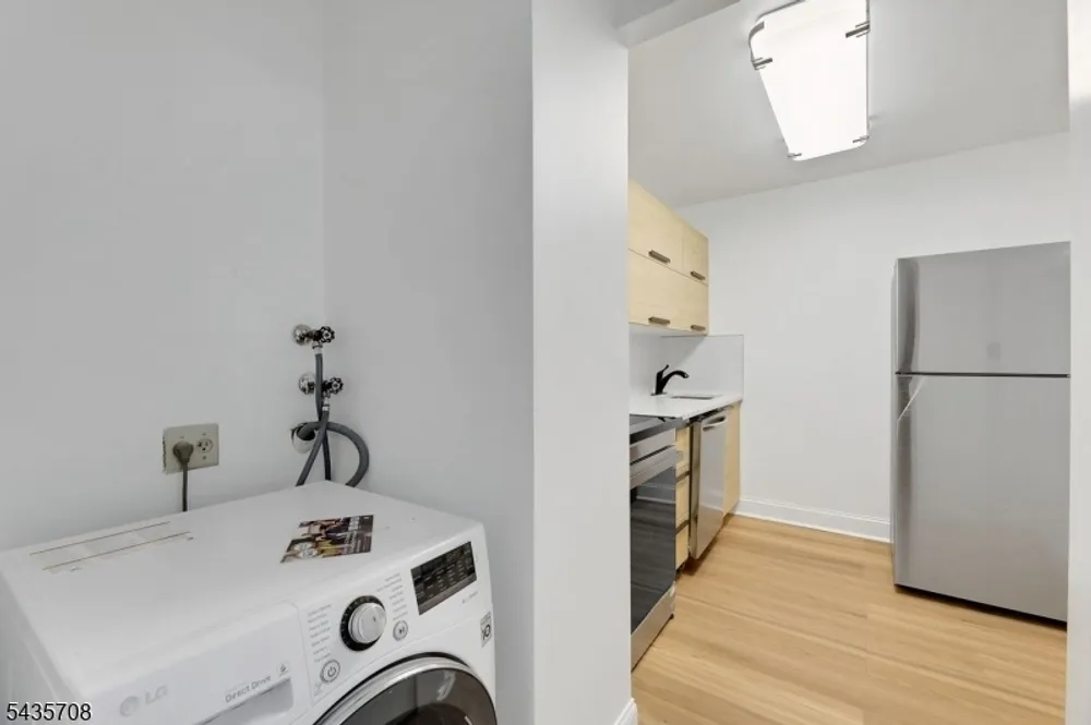 111 Mulberry St, Newark, NJ 07102
