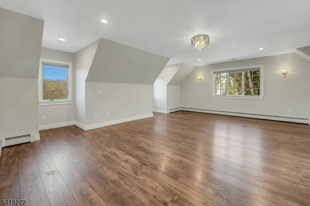 21 Hewlett Rd, Montville, NJ 07082