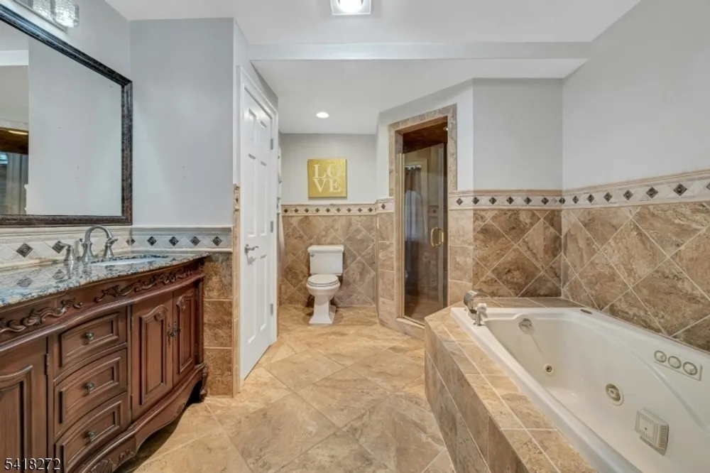 21 Hewlett Rd, Montville, NJ 07082