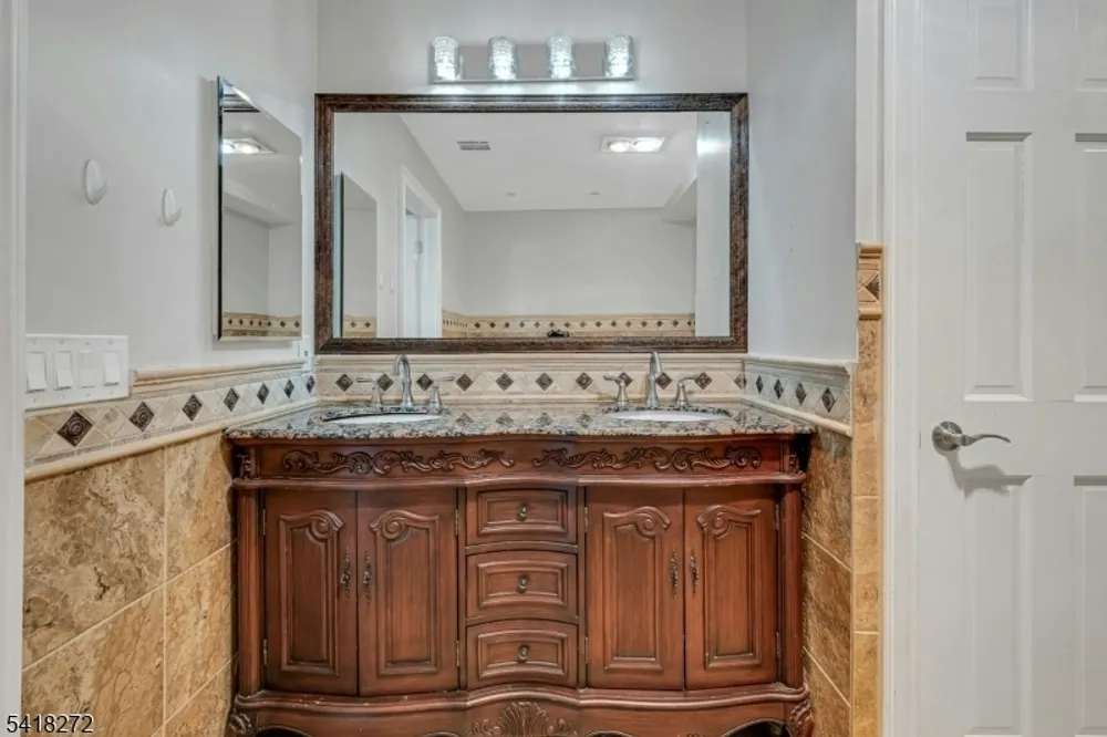 21 Hewlett Rd, Montville, NJ 07082