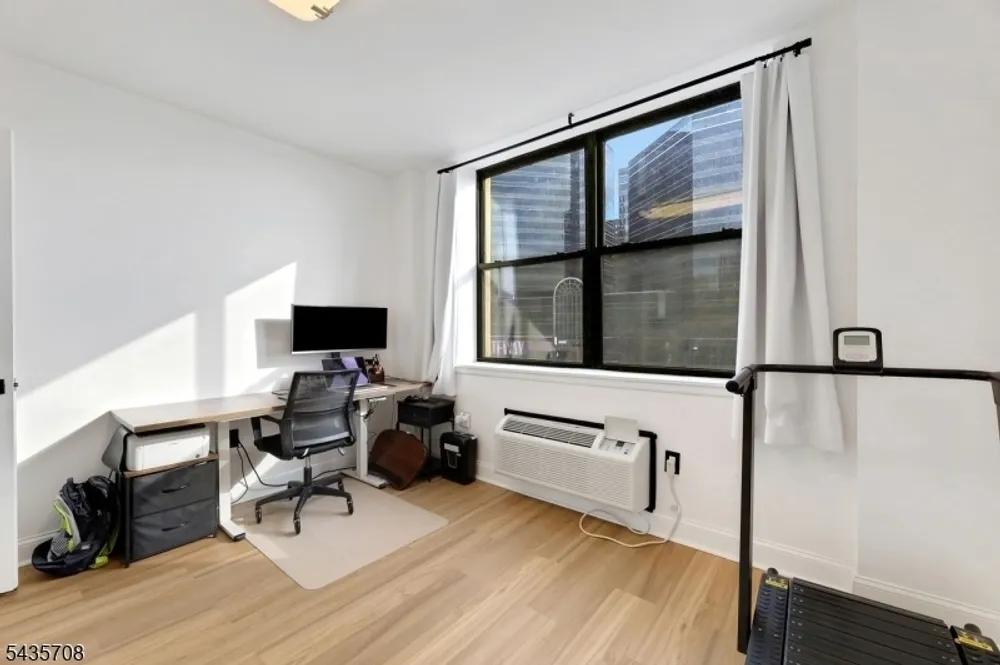 111 Mulberry St, Newark, NJ 07102