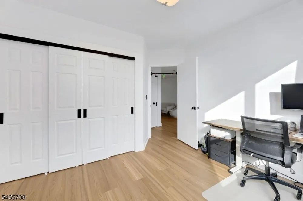 111 Mulberry St, Newark, NJ 07102