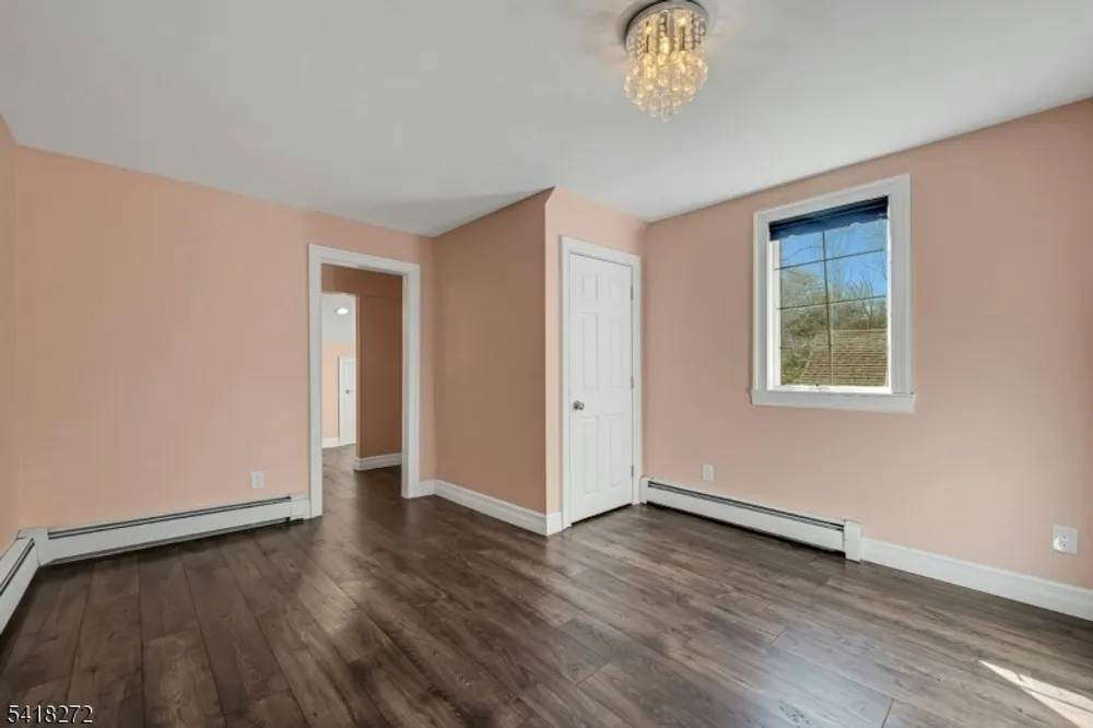 21 Hewlett Rd, Montville, NJ 07082